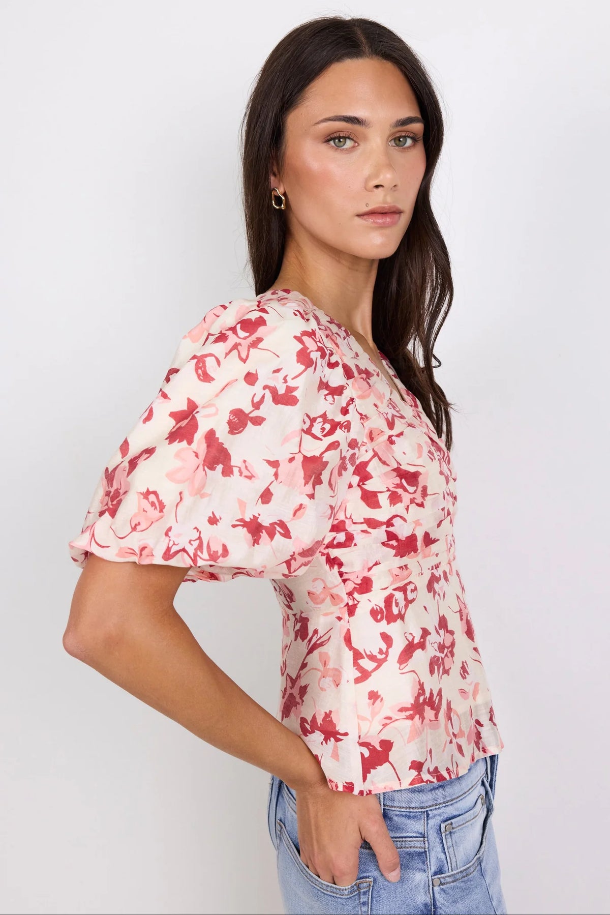 Notch Cream Red Poppy Pleat Front Bubble Sleeve Top | Ivy + Jack