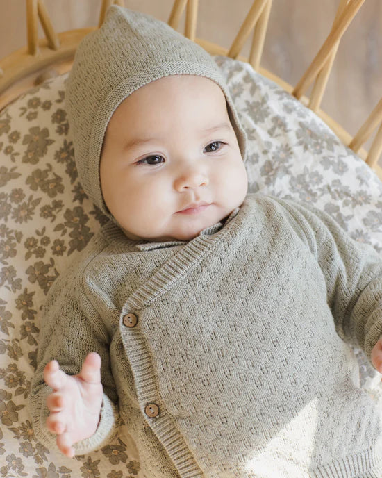 WOVEN CRIB SHEET || GREEN FLORAL | Quincy Mae