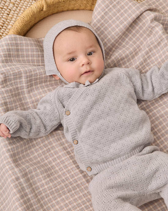 WOVEN SWADDLE BLUE GINGHAM - CLOUD | Quincy Mae