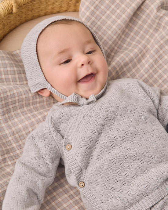 WOVEN SWADDLE BLUE GINGHAM - CLOUD | Quincy Mae