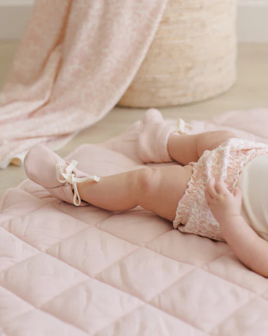 Swaddle || Pink Blossom | Quincy Mae