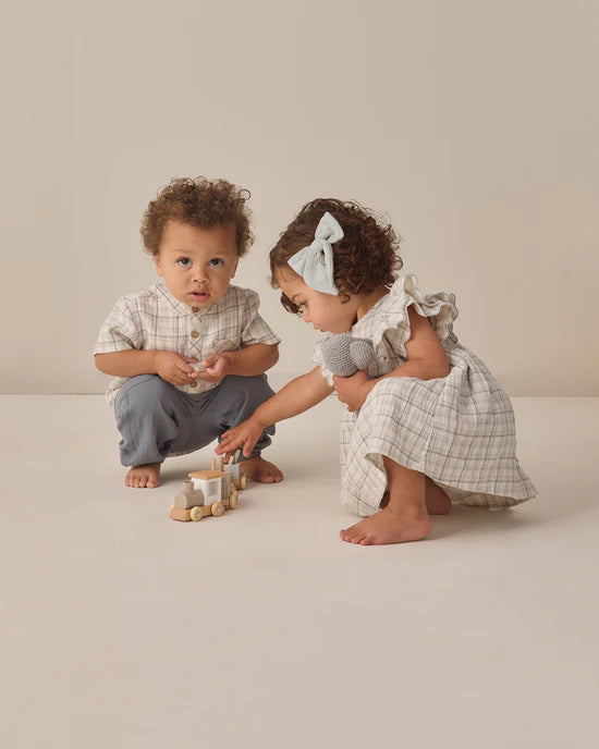 Bow || Sky | Quincy Mae