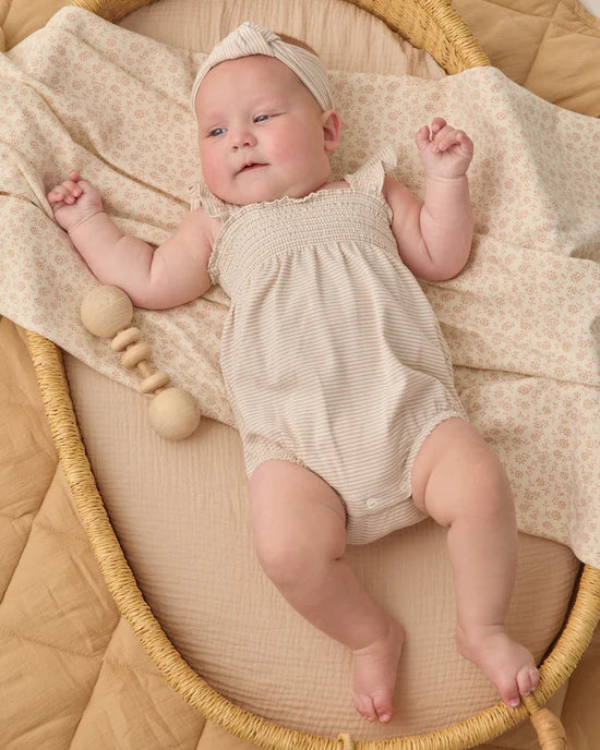 Swaddle || Ditsy - IVORY | Quincy Mae