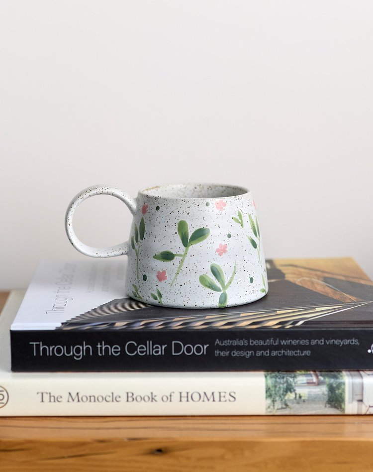 Mae Large Handled Mug / Flower Garden | Robert Gordon