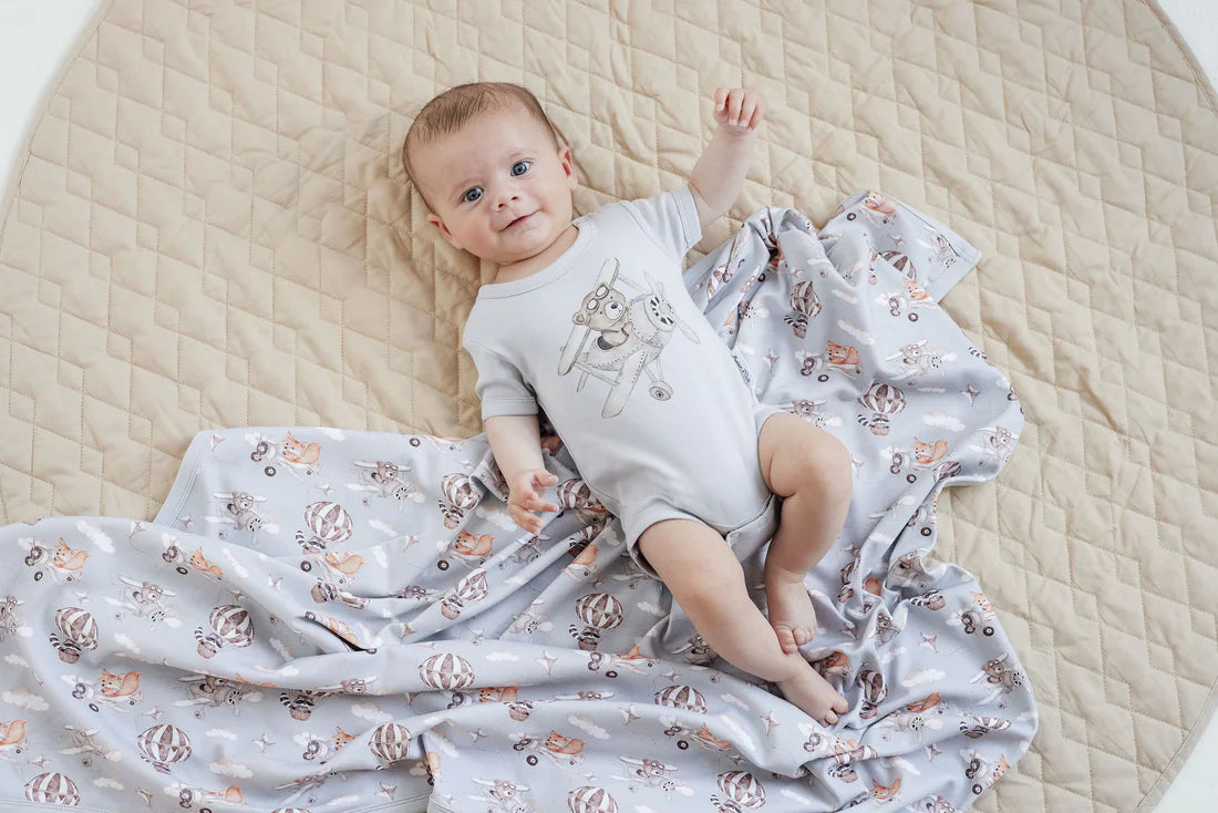 Flying Oli Bear Print Onesie | Blue | Aster & Oak