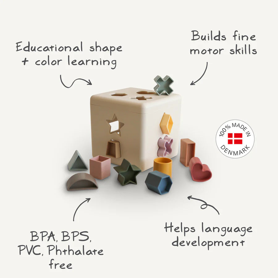 Shape Sorting Box - Original | Mushie