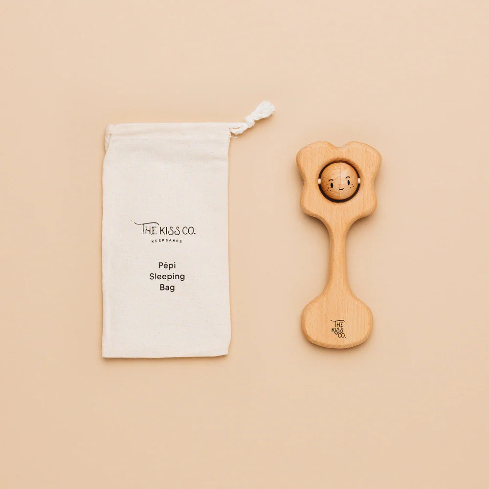 Pēpi Kiss - All Natural Teething  Rattle | Tikitibu