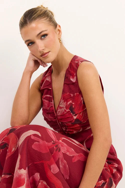 Tuck Large Red Peony Sleeveless Pleat Front Maxi Dress |