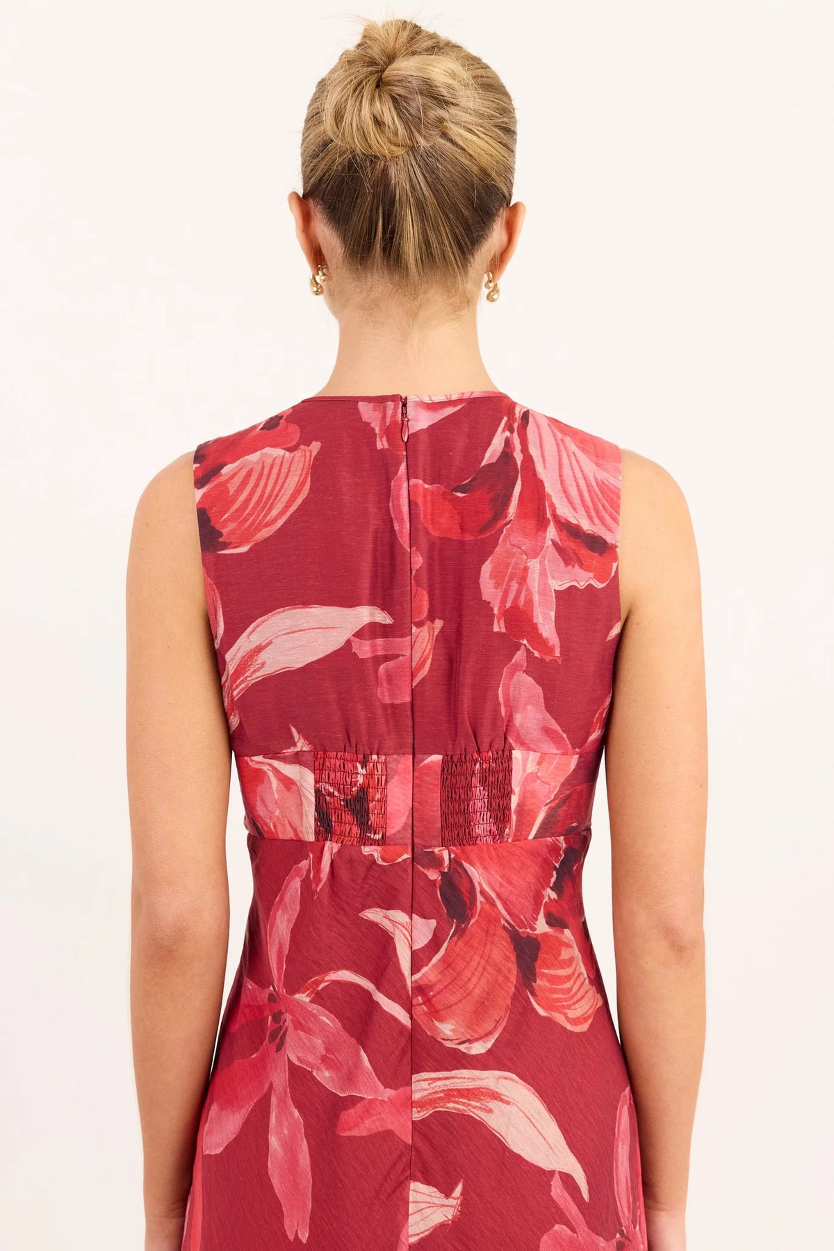 Tuck Large Red Peony Sleeveless Pleat Front Maxi Dress |