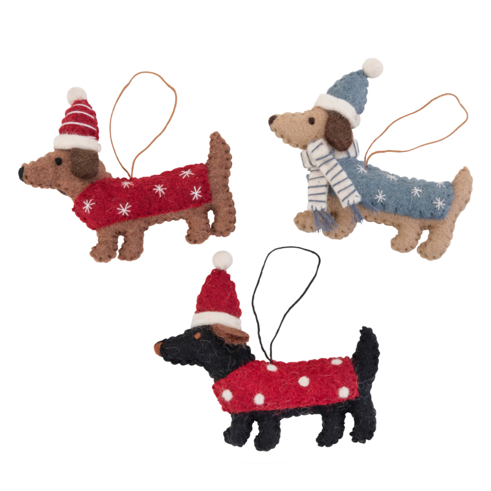 Dachshund with Hat & Scarf - Black | Pashom