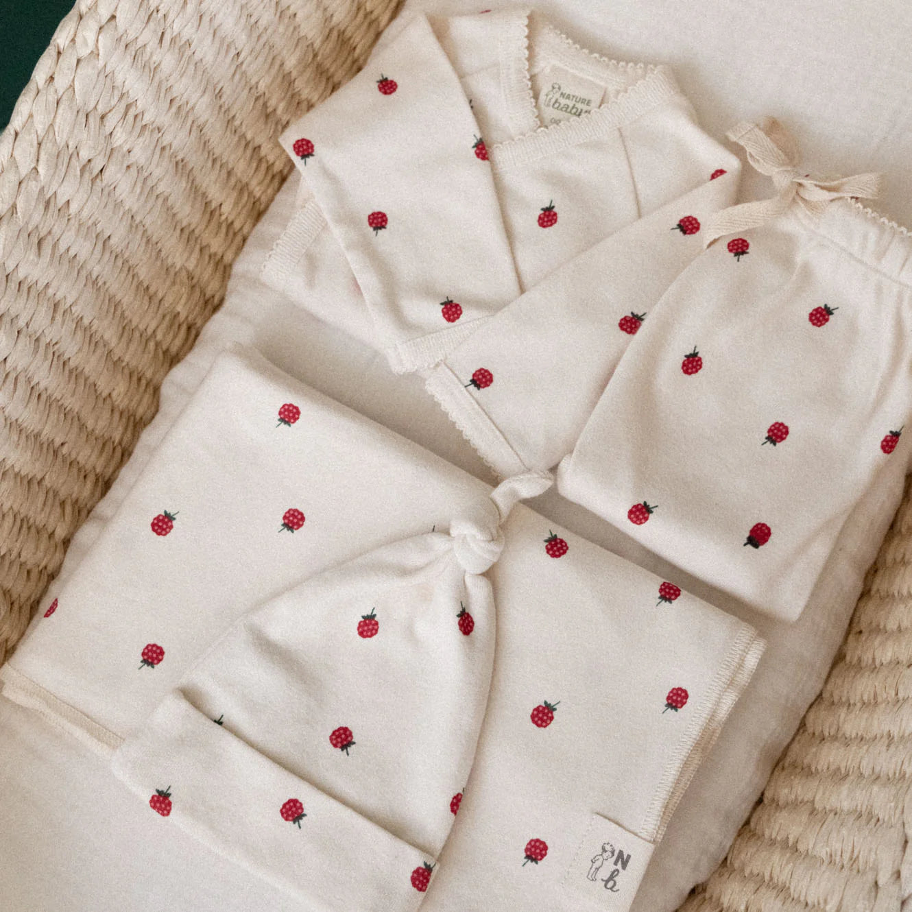 WELCOME HOME BUNDLE - Raspberry Print | Nature Baby