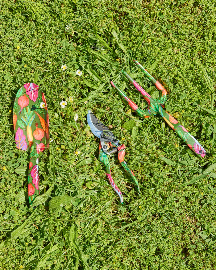 Veggie Soup Garden Tools and Gloves Set | Kip & Co