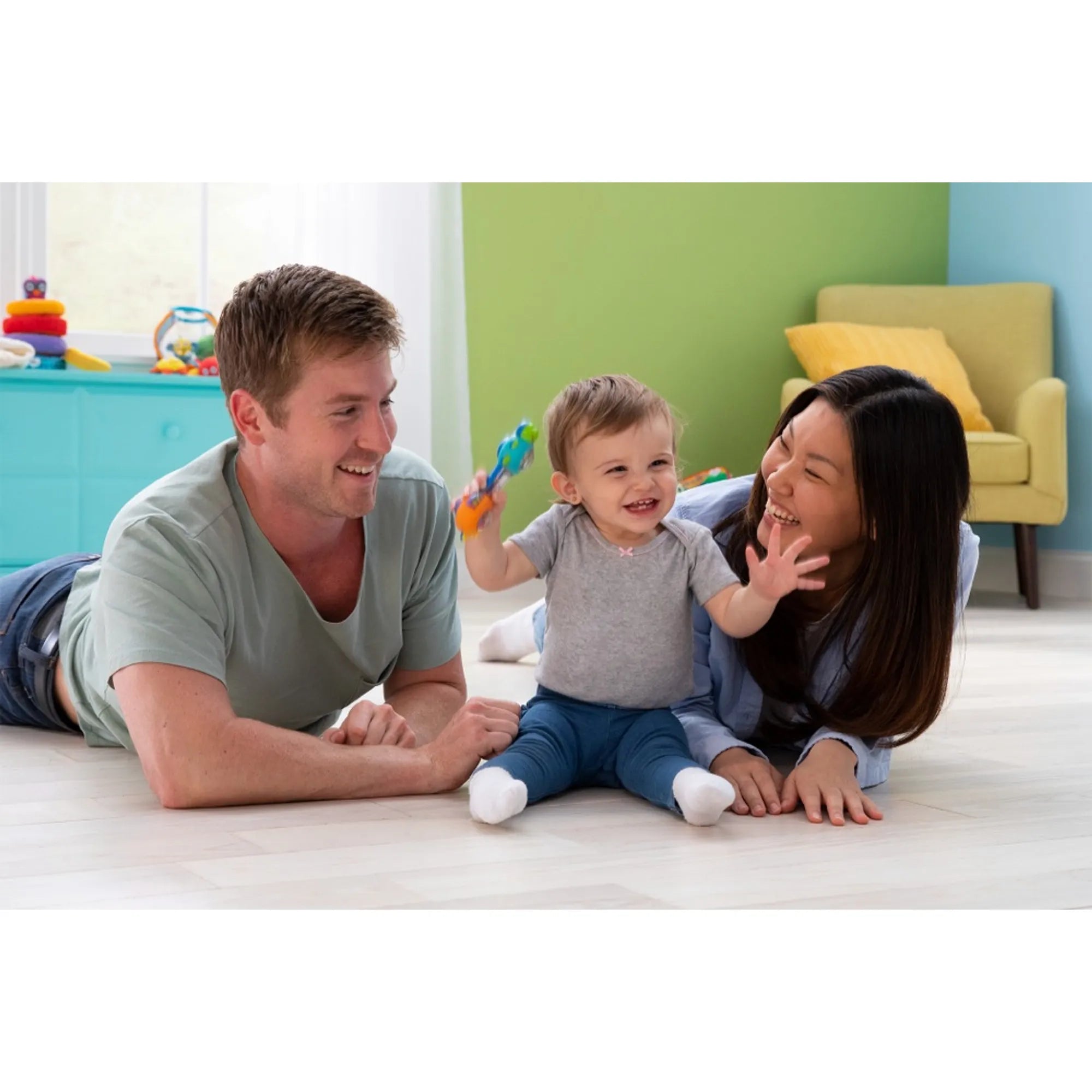 Shakin Shells Rattle | Lamaze