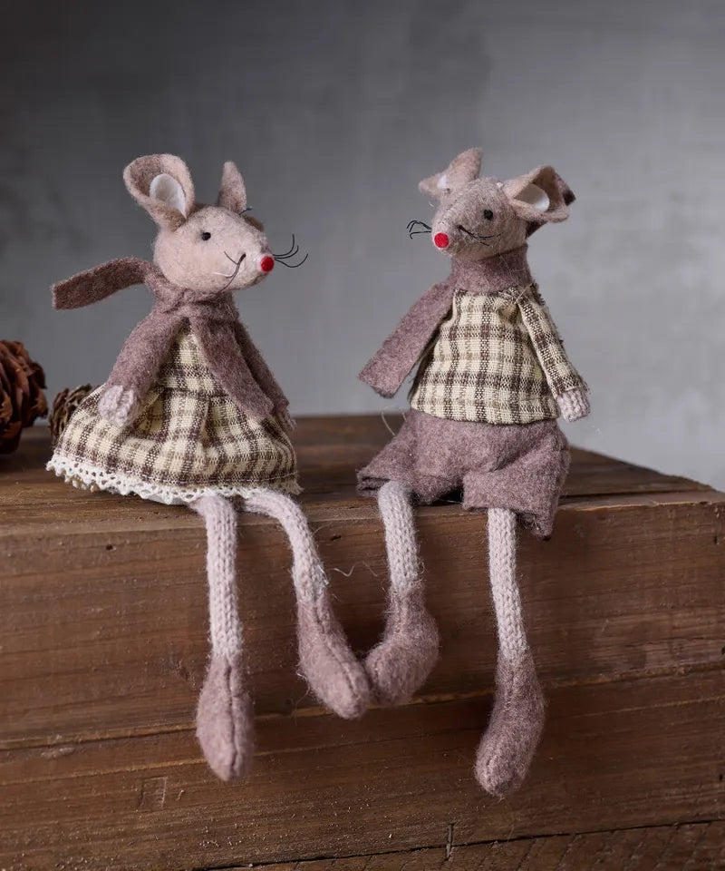 Brown Peter Mouse Hanging | French Country