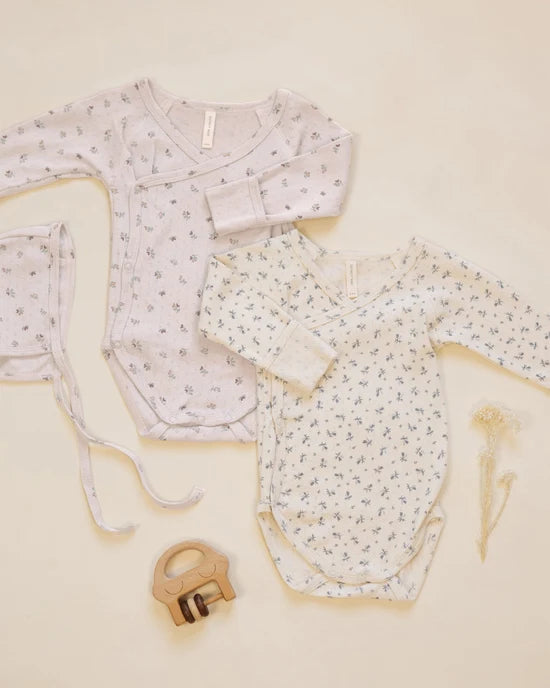 Side Snap Bodysuit Blue Ditsy - Natural | Quincy Mae