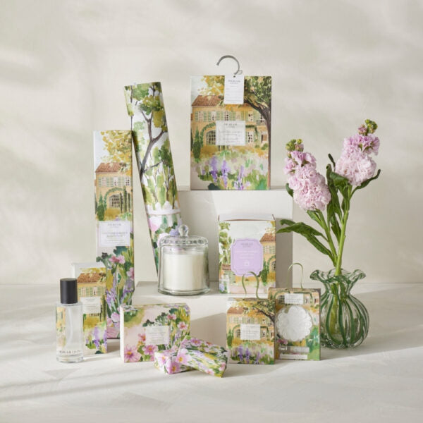 Country Garden Scented Linen Spray - Lavender & Vanilla | Pilbeam Living