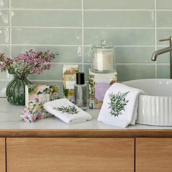 Country Garden Scented Linen Spray - Lavender & Vanilla | Pilbeam Living