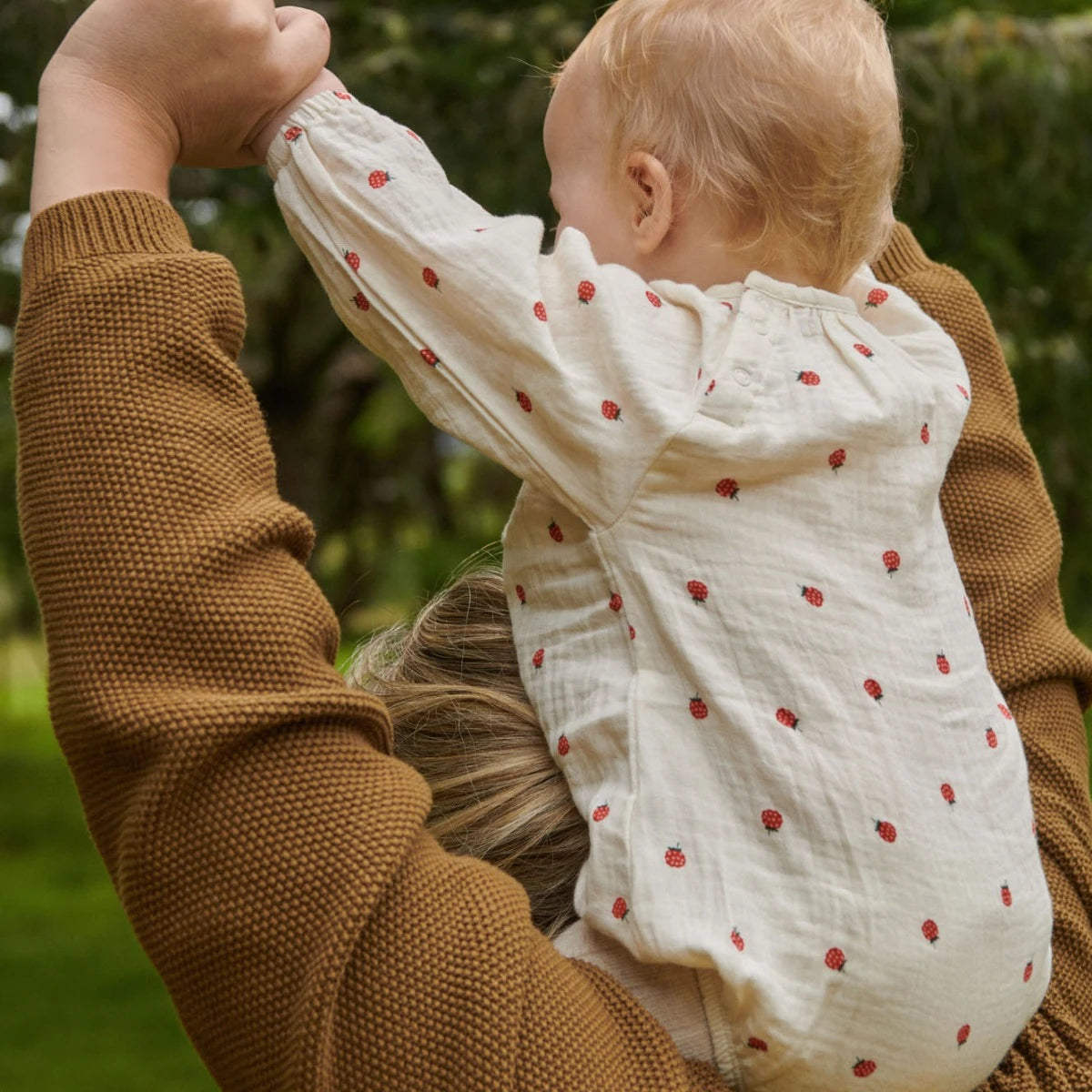 Meadow Bodysuit || Raspberry Print | Nature Baby