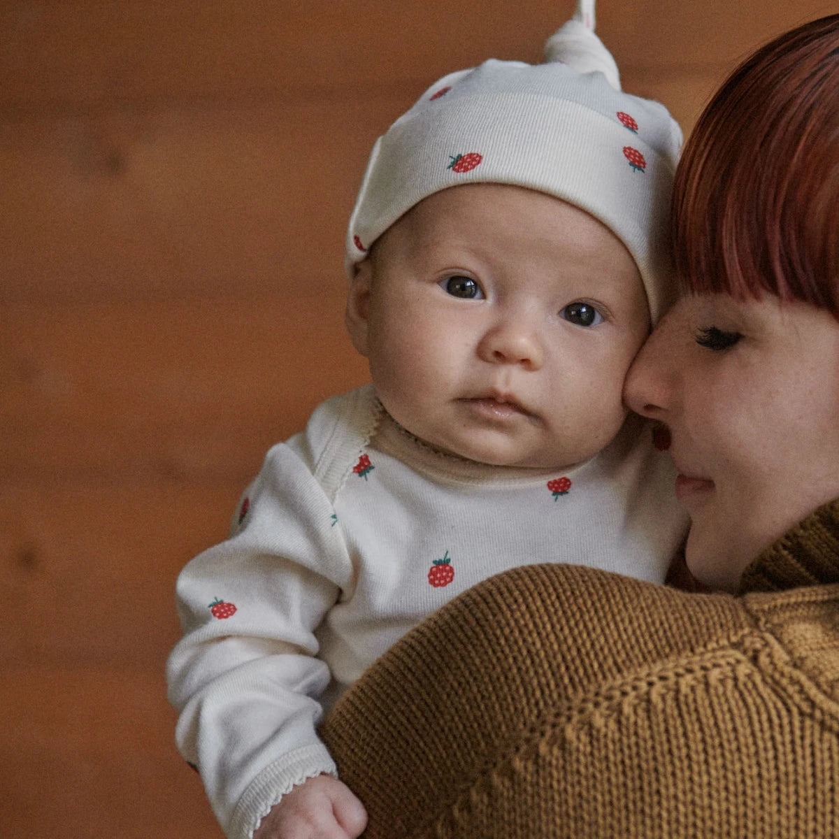 LONG SLEEVE BODYSUIT || Raspberry Print | Nature Baby