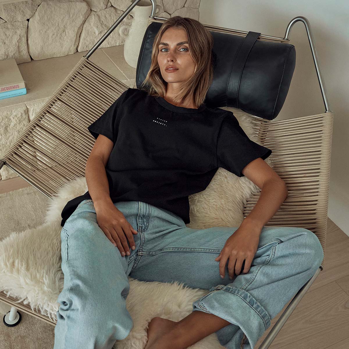Feels Right Logo - Women's Tee - Soft Black | Status Anxiety