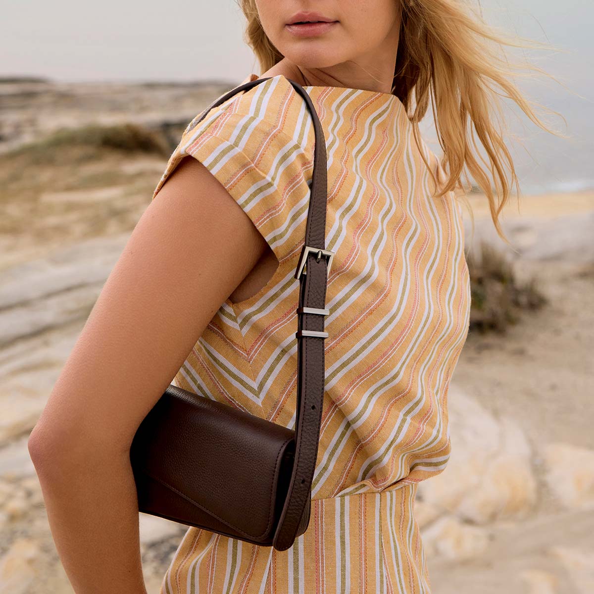 Overnight Obsession Bag - Cocoa | Status Anxiety