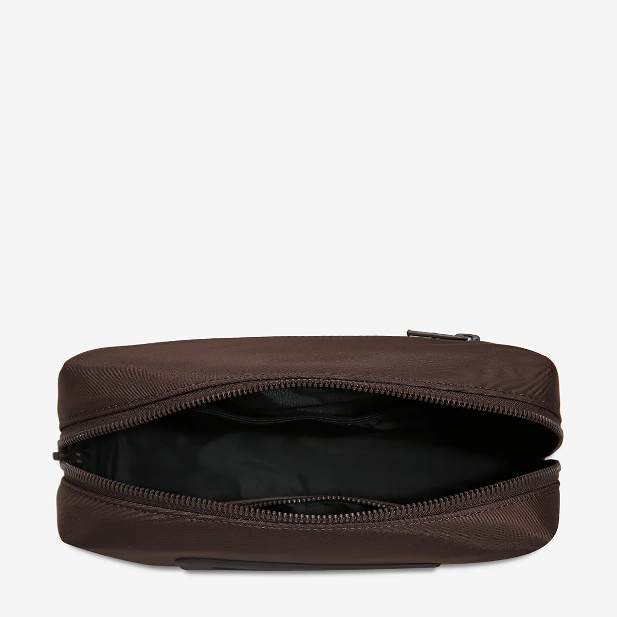 Hunter Recycled Toiletry Bag Medium - Truffle | Status Anxiety