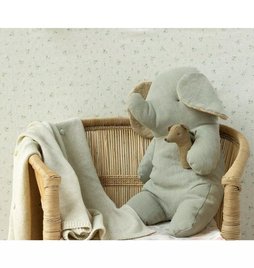 Lullaby Friends Mouse Rattle - Light Umber | Maileg